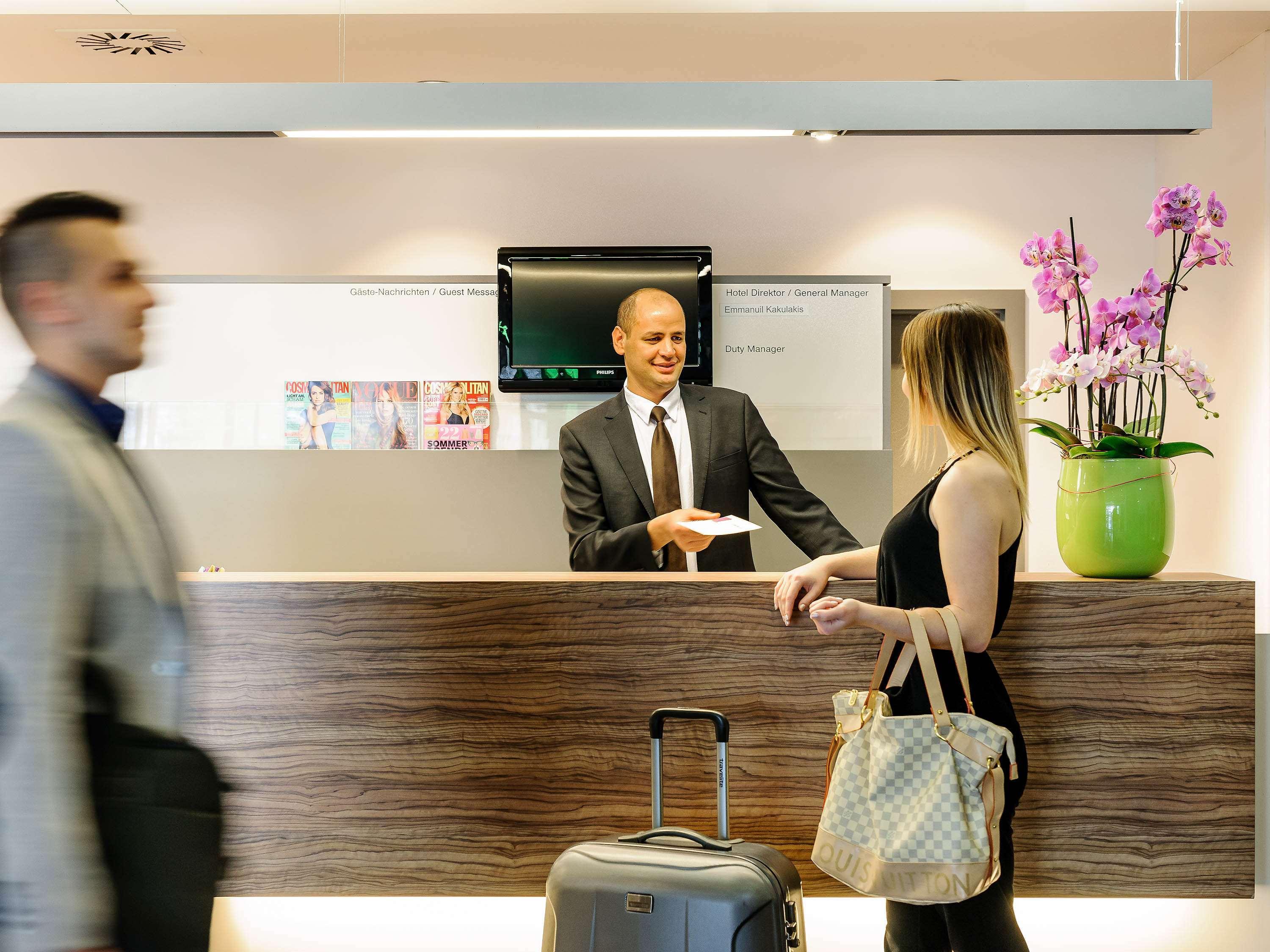 Mercure Hotel Muenchen Sued Messe Bagian luar foto