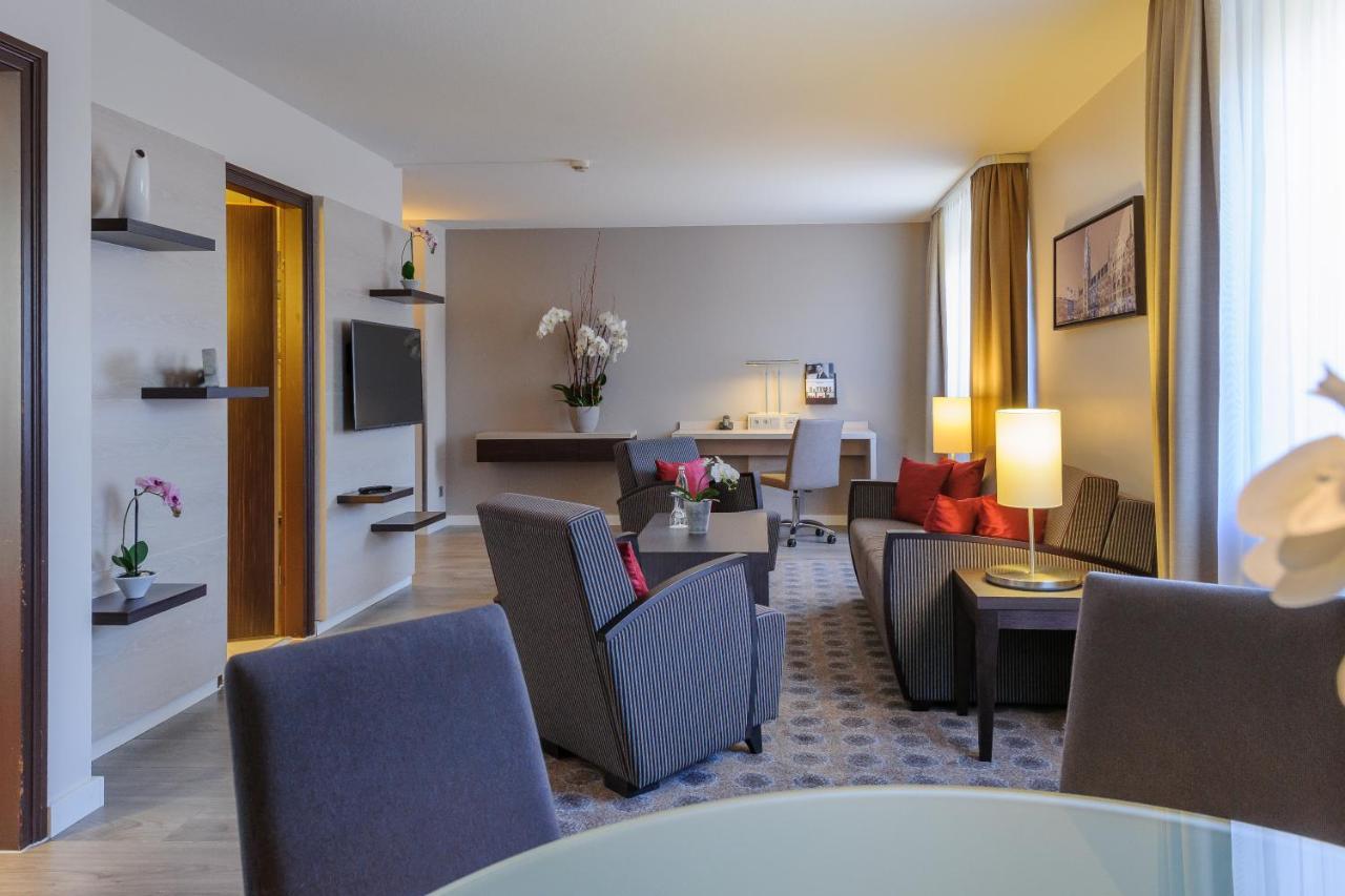 Mercure Hotel Muenchen Sued Messe Bagian luar foto