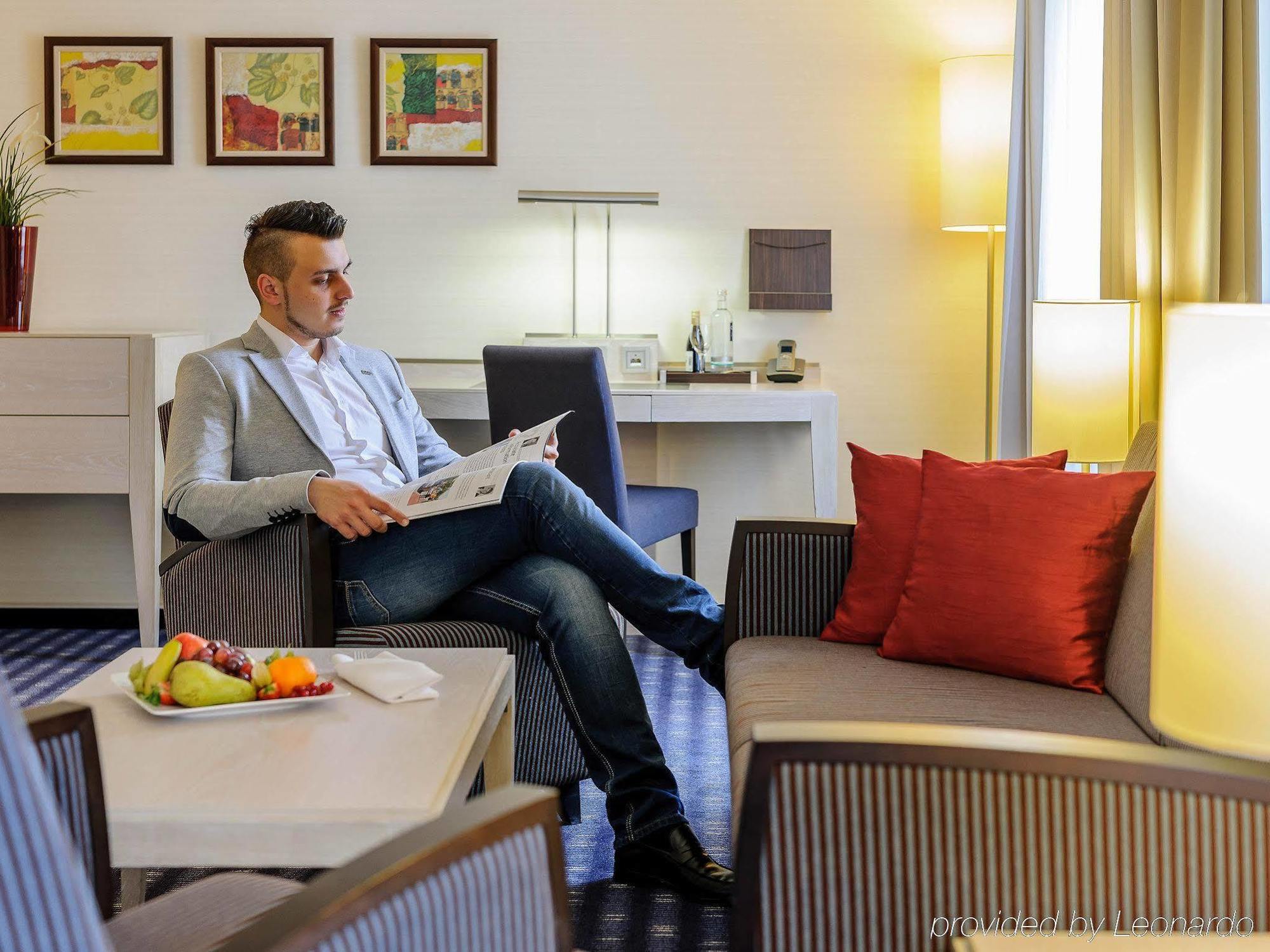 Mercure Hotel Muenchen Sued Messe Bagian luar foto